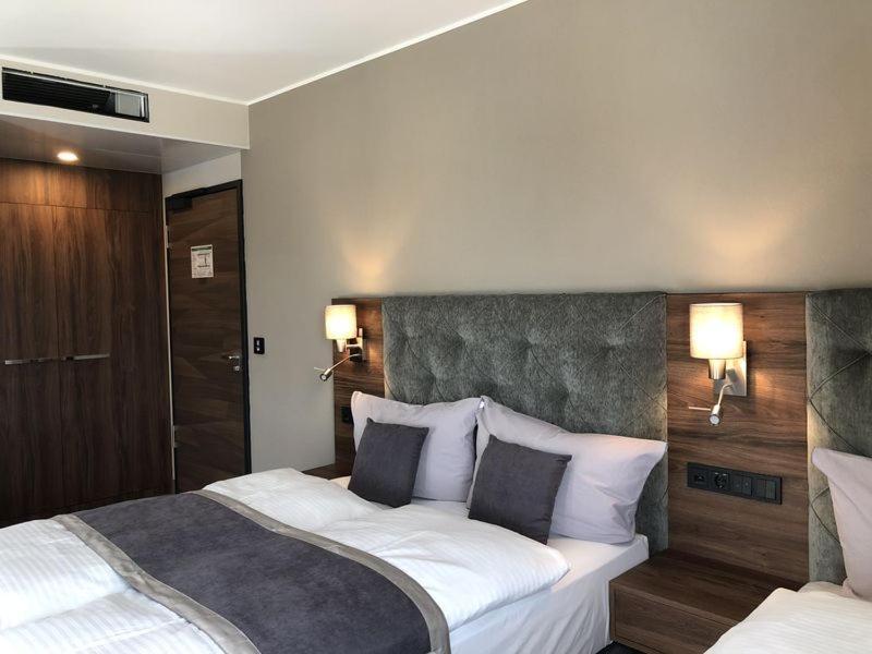 Intergroup Business & Design Hotel Ingolstadt Kosching Extérieur photo